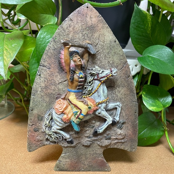 Native American Indian Resin Wall Plaque - Picture 2 of 10